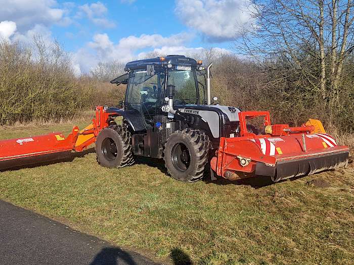 Max zu Eltz Maschinen  Traktor BM Tractors - Better 175
