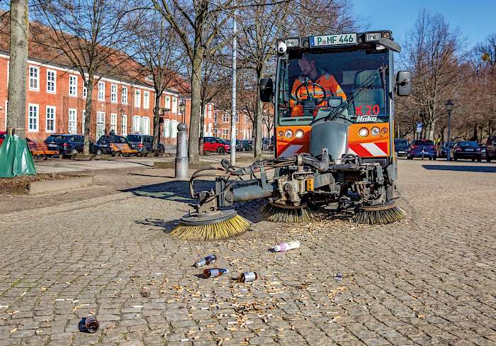 Mit Kamera und KI ausgerüstete Kehrmaschine in Potsdam